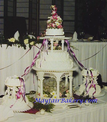 Gazebo wedding cake